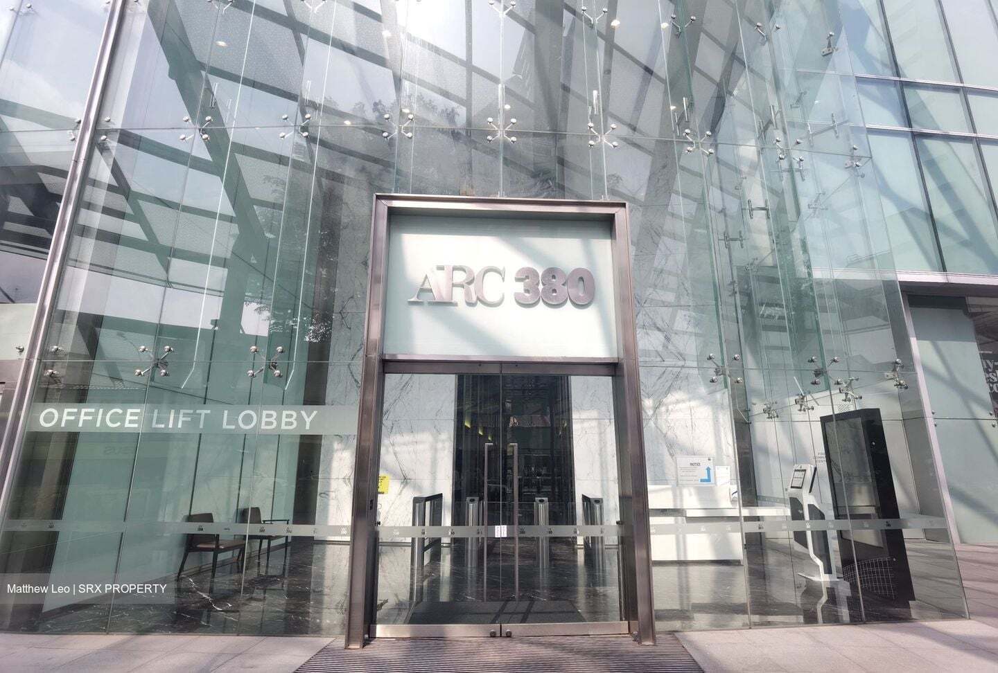 Arc 380 (D8), Office #489191391